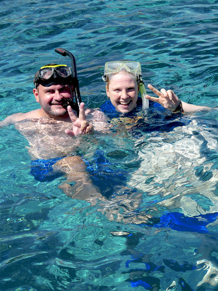 Who enjoys the snorkeling trip? We do! Bianca and Daniel snorkeling