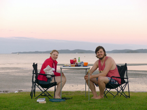 Abendessen im Dmmerlicht Snells Beach