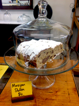 Es ist doch noch garnicht Zeit dafür Marzipanstollen