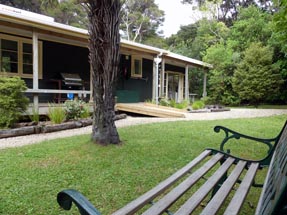 Tui Fantail Cottages Bench