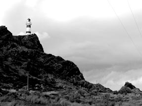 Leuchtturm in schwarz weiß