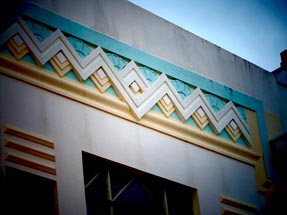 ZigZag Motiv an Haus Napier