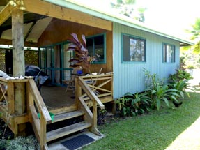 Veranda Bungalow Raro